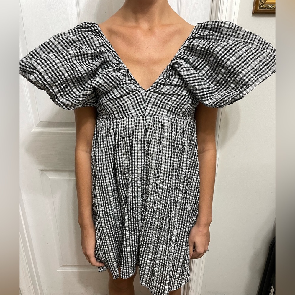 Moon River Dress 🖤🤍